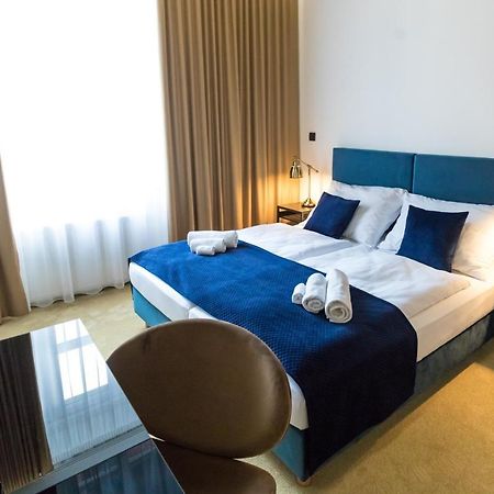 Apart Hotel Golden Apartments Košice Exteriör bild