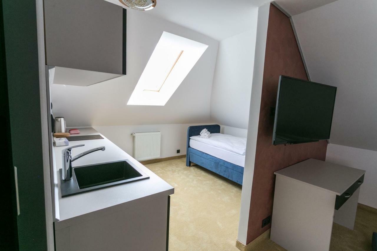 Apart Hotel Golden Apartments Košice Exteriör bild