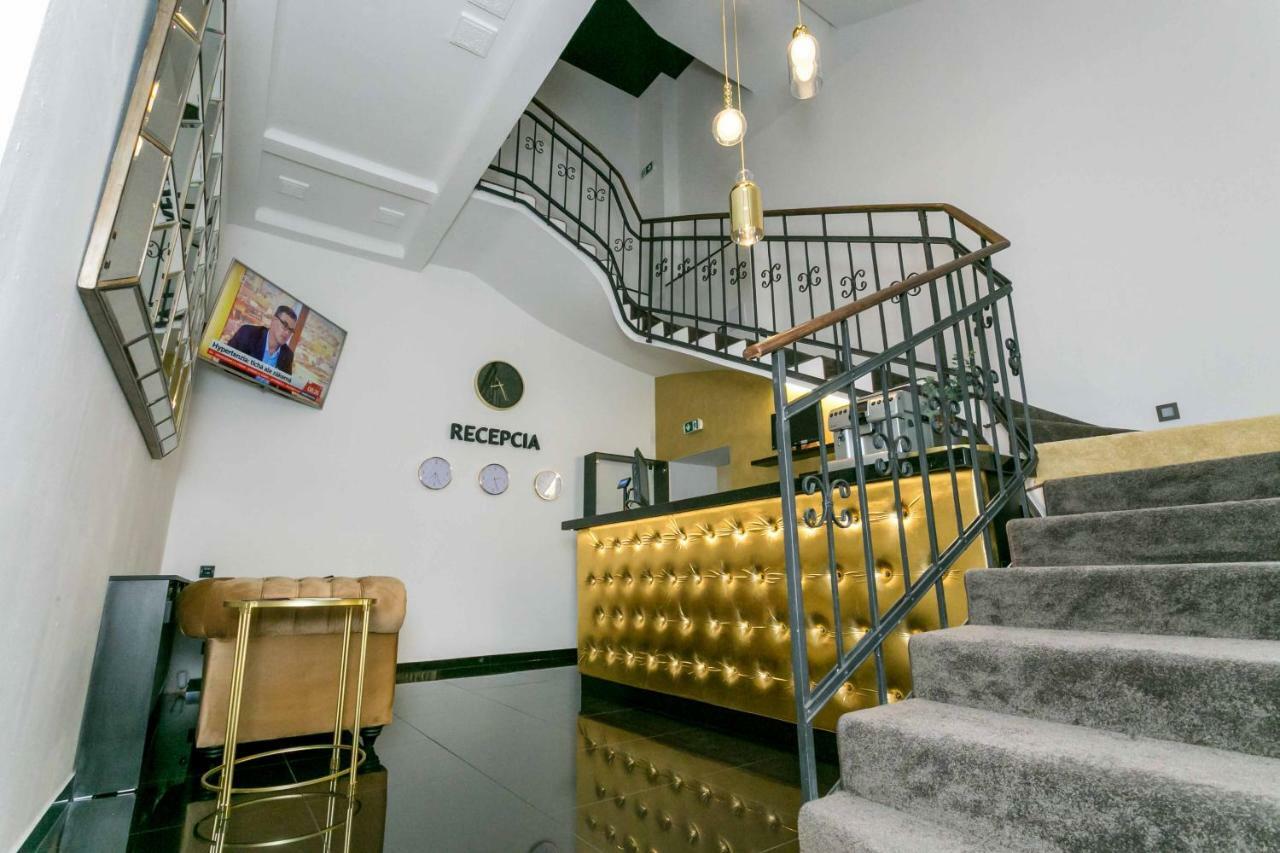 Apart Hotel Golden Apartments Košice Exteriör bild