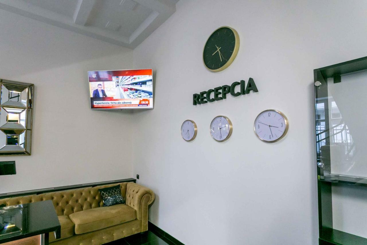 Apart Hotel Golden Apartments Košice Exteriör bild