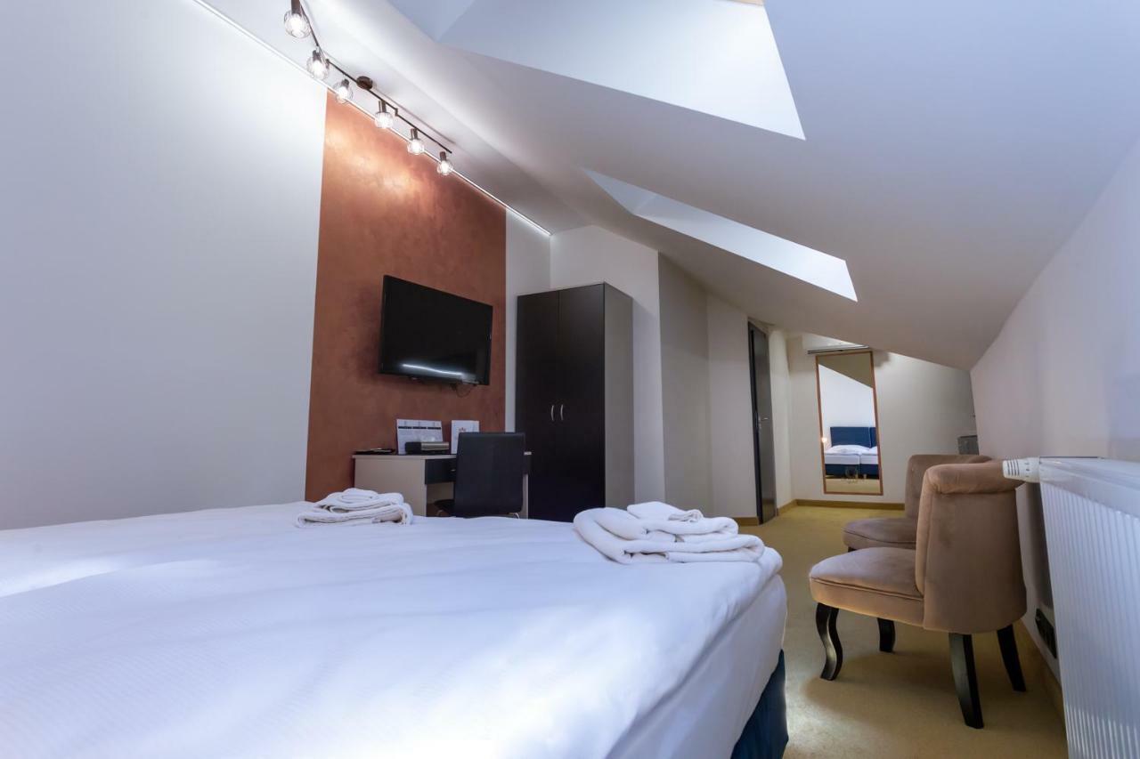 Apart Hotel Golden Apartments Košice Exteriör bild
