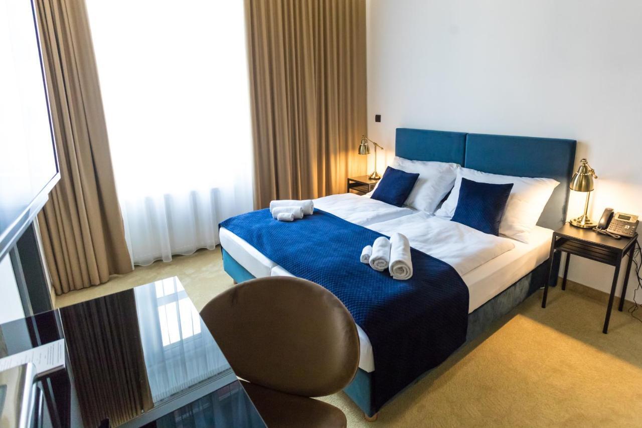Apart Hotel Golden Apartments Košice Exteriör bild