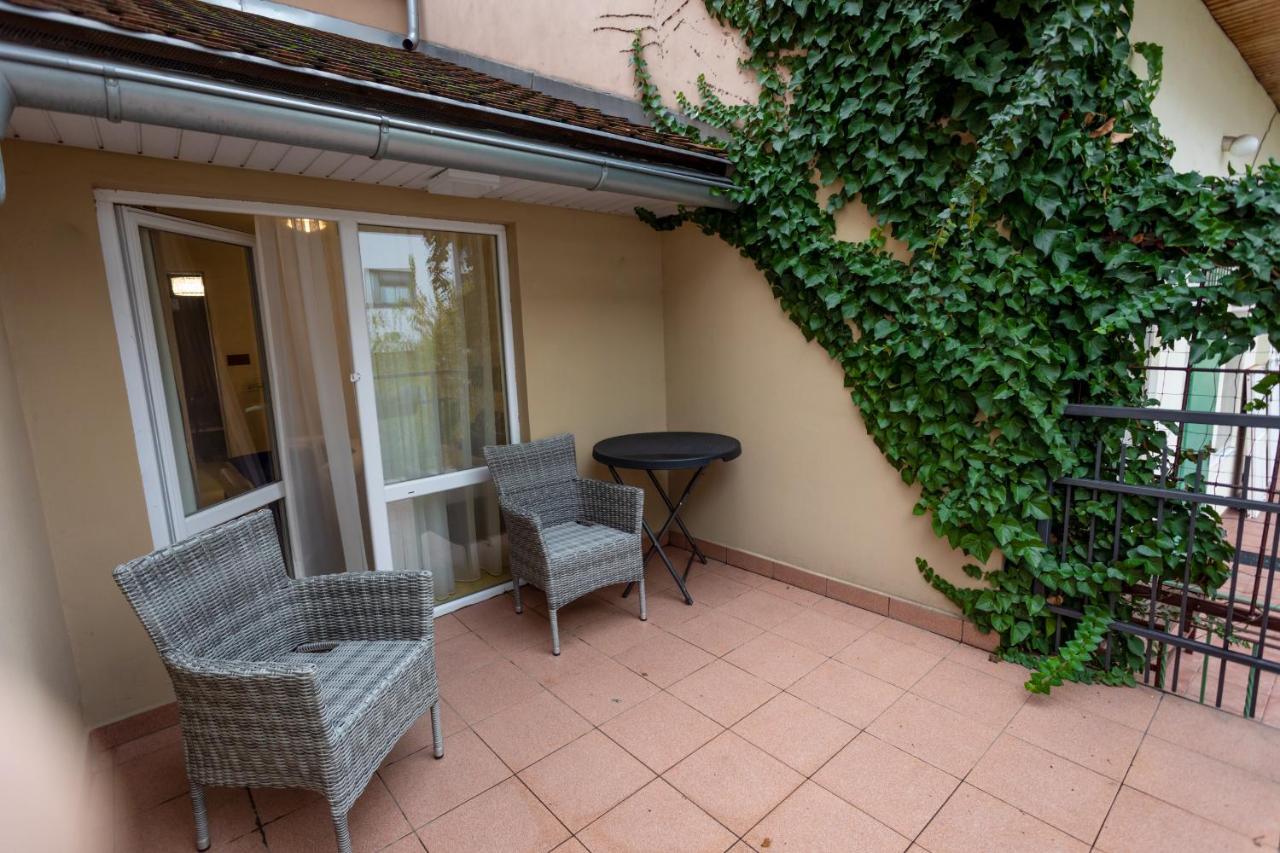 Apart Hotel Golden Apartments Košice Exteriör bild